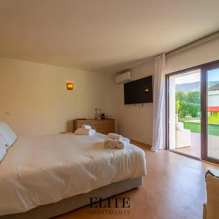 Luxury In Porto Rotondo Guest house Cugnana