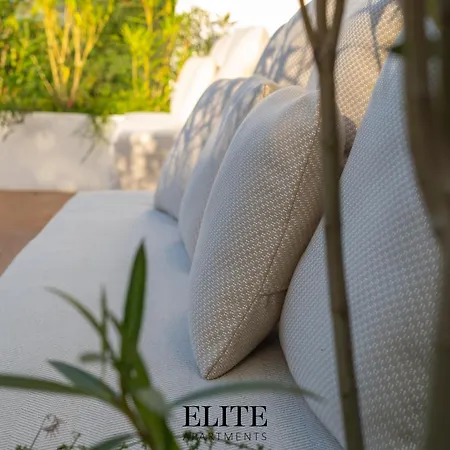 Luxury In Porto Rotondo Guest house