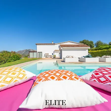 Luxury In Porto Rotondo Guest house